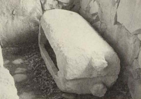 写真41　春日山古墳出土の石棺