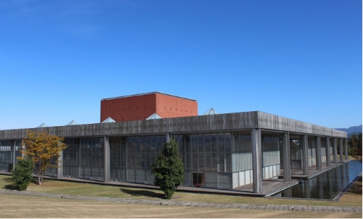 福井県立図書館外観