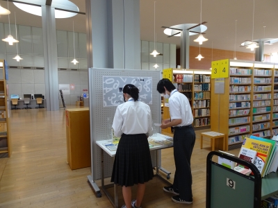 展示準備 単位の本 展示準備